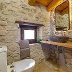 بيت للعطل Elysian Stonehouse By The نساكيون
