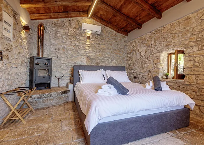 Elysian Stonehouse By The Nisaki (Corfu)