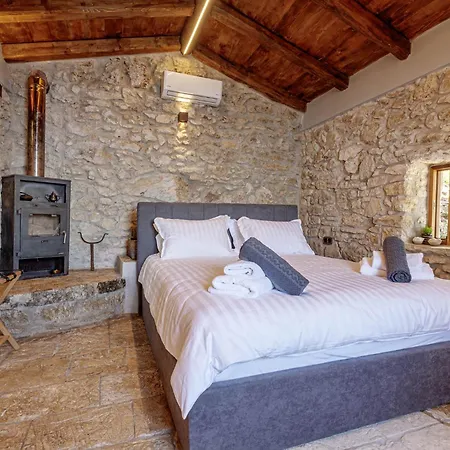 Elysian Stonehouse By The Nisaki (Corfu)